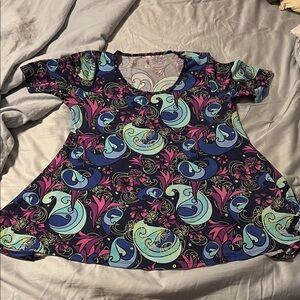 Lularoe Colorful Patterned Short Sleeve “perfect tee” Top medium